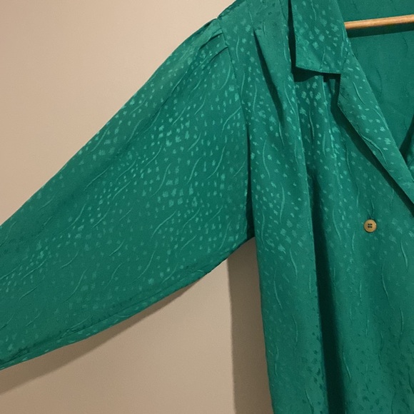Unique Green Vintage Blouse - Picture 4 of 4